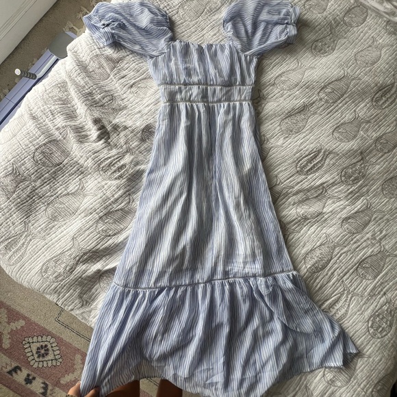 Moon River boho cottage-core smock midi dress with puff sleeves - Picture 3 of 5